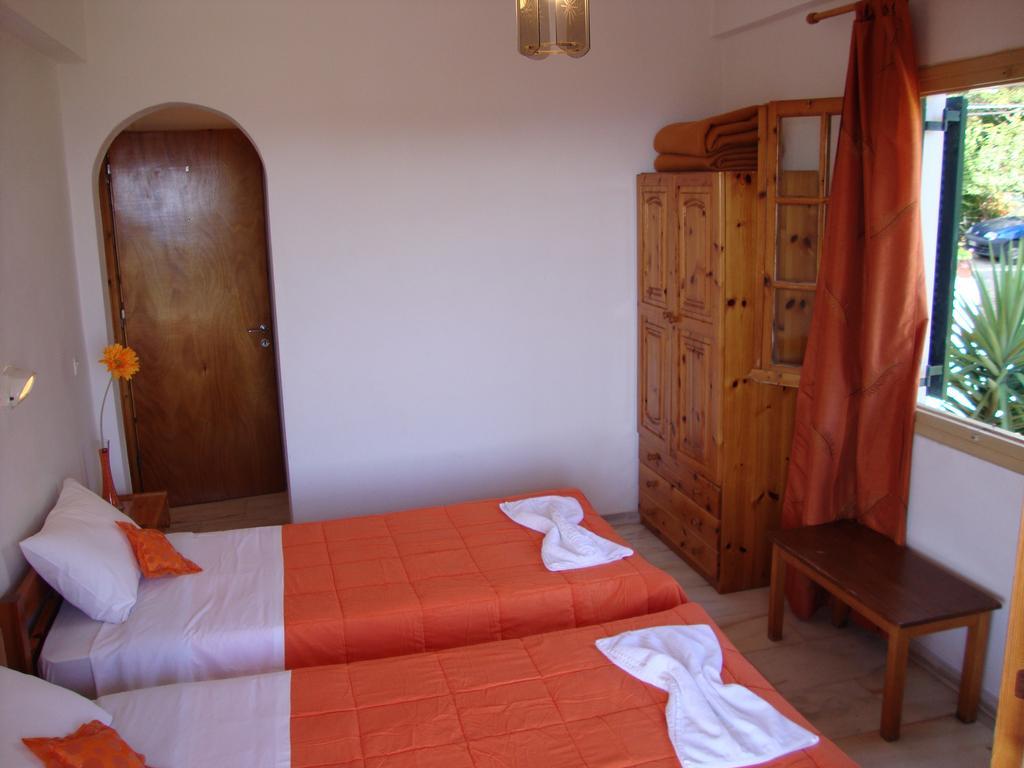 Ipsia Apartments Палеокастрица Стая снимка